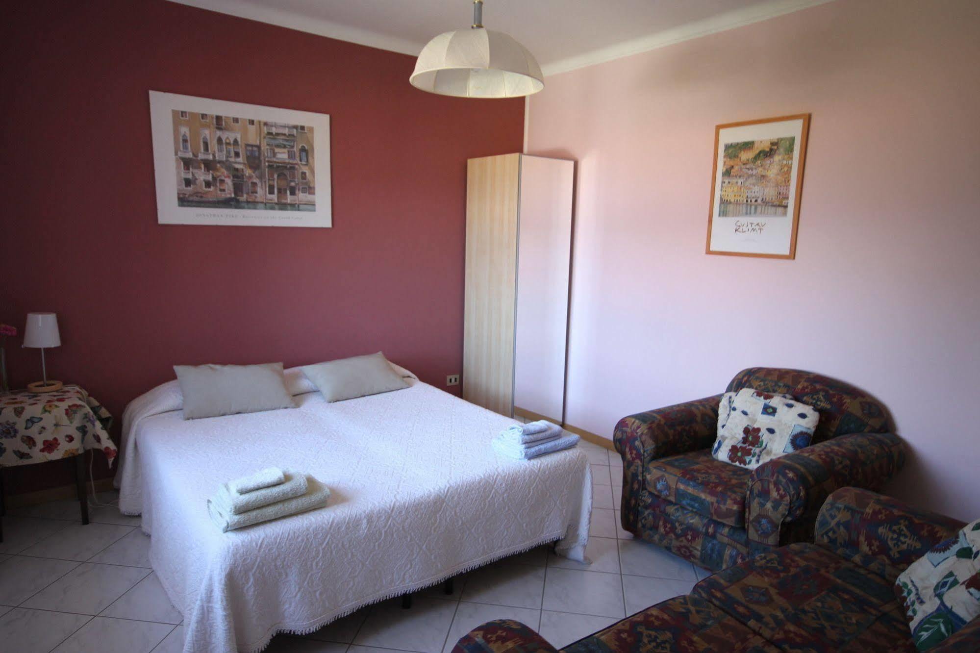 Bed and Breakfast Balcone Fiorito Menaggio Exterior foto